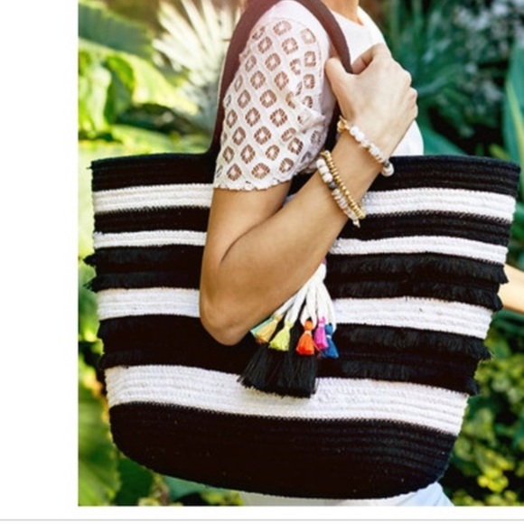 ⭐️NWT Stella & Dot Taj Tote⭐️ - Picture 2 of 7